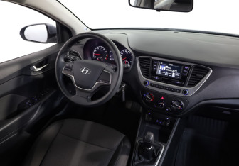 Подержанный автомобиль Hyundai Solaris Sedan 2018 года (8 фото)