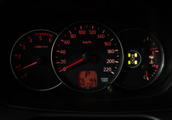 Подержанный автомобиль Mitsubishi Pajero Sport 2013 года (12 фото)