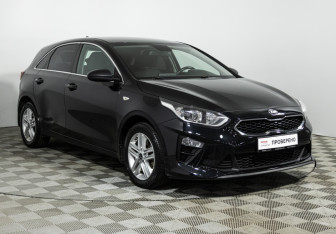 Подержанный автомобиль Kia Ceed Hatchback 2019 года (3 фото)