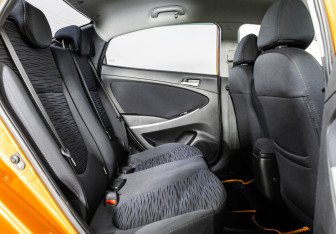 Подержанный автомобиль Hyundai Solaris Sedan 2014 года (16 фото)