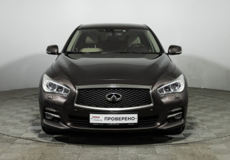 Подержанный автомобиль Infiniti Q50 2016 года (2 фото)