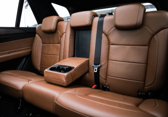 Подержанный автомобиль Mercedes-Benz GLE 2017 года (30 фото)