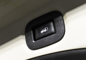 Подержанный автомобиль Nissan X-Trail 2018 года (20 фото)