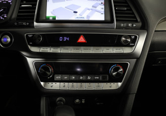 Подержанный автомобиль Hyundai Sonata 2019 года (13 фото)