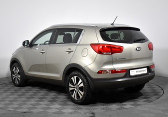 Подержанный автомобиль Kia Sportage 2014 года (7 фото)