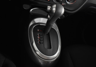 Подержанный автомобиль Nissan Juke 2015 года (17 фото)