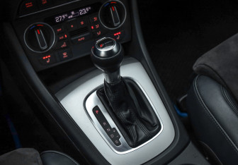 Подержанный автомобиль Audi Q3 2017 года (22 фото)