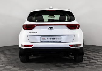 Подержанный автомобиль Kia Sportage 2018 года (6 фото)