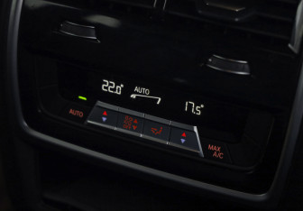 Подержанный автомобиль BMW X5 2020 года (33 фото)