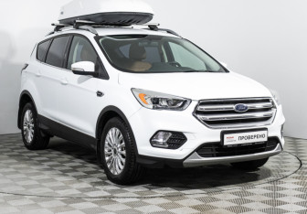 Подержанный автомобиль Ford Kuga 2016 года (3 фото)