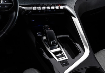 Подержанный автомобиль Peugeot 5008 Suv 2020 года (13 фото)