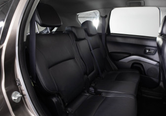 Подержанный автомобиль Peugeot 4007 2012 года (19 фото)