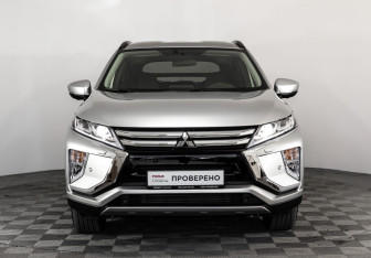 Подержанный автомобиль Mitsubishi Eclipse Cross 2018 года (3 фото)