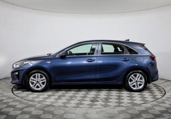 Подержанный автомобиль Kia Ceed Hatchback 2019 года (8 фото)