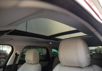 Подержанный автомобиль Land Rover Range Rover Velar 2020 года (29 фото)