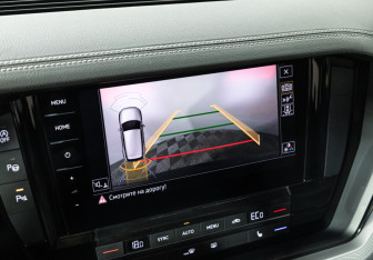 Подержанный автомобиль Volkswagen Touareg 2018 года (17 фото)