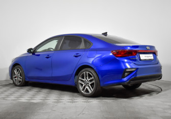 Подержанный автомобиль Kia Cerato Sedan 2021 года (7 фото)