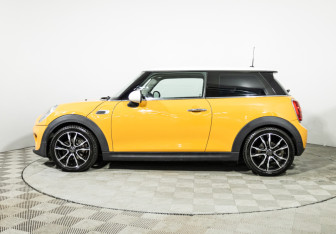 Подержанный автомобиль MINI Hatch 2014 года (8 фото)