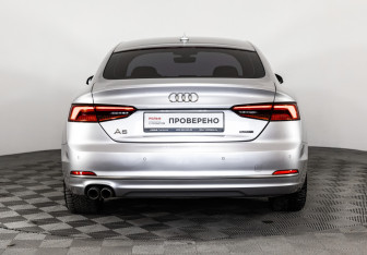 Подержанный автомобиль Audi A5 Liftback 2017 года (9 фото)