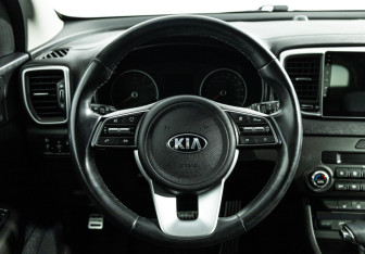Подержанный автомобиль Kia Sportage 2020 года (21 фото)