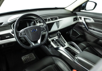 Подержанный автомобиль Geely Atlas 2021 года (11 фото)