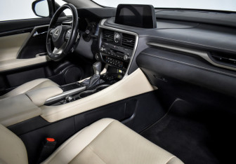 Подержанный автомобиль Lexus RX 2020 года (15 фото)