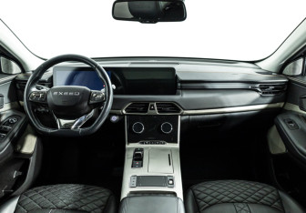 Подержанный автомобиль Exeed TXL 2022 года (13 фото)