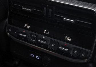 Подержанный автомобиль Toyota Land Cruiser Suv 2021 года (37 фото)