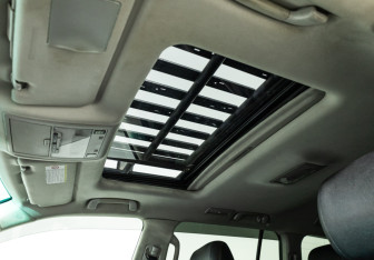 Подержанный автомобиль Toyota Land Cruiser Suv 2008 года (17 фото)