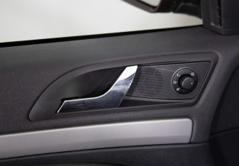 Подержанный автомобиль Skoda Octavia Liftback 2010 года (16 фото)