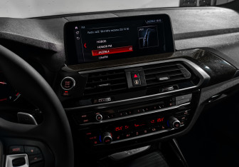 Подержанный автомобиль BMW X3 2018 года (24 фото)