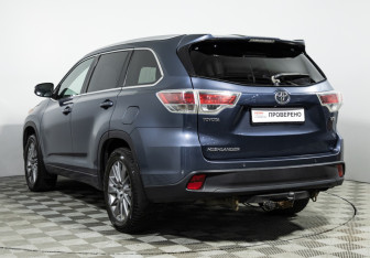 Подержанный автомобиль Toyota Highlander 2014 года (7 фото)