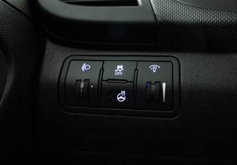 Подержанный автомобиль Hyundai Solaris Sedan 2015 года (16 фото)