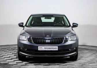 Подержанный автомобиль Skoda Octavia Liftback 2019 года (2 фото)