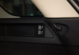 Подержанный автомобиль Land Rover Discovery Sport 2017 года (28 фото)