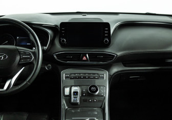 Подержанный автомобиль Hyundai Santa Fe 2021 года (14 фото)