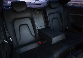 Подержанный автомобиль Audi A5 Coupe 2013 года (23 фото)