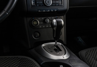 Подержанный автомобиль Nissan Qashqai 2009 года (12 фото)