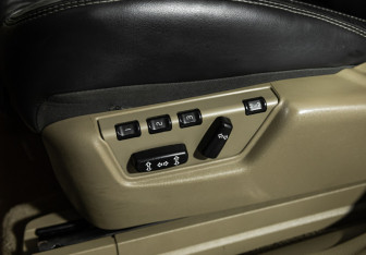 Подержанный автомобиль Volvo XC90 2012 года (17 фото)
