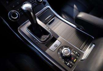 Подержанный автомобиль Land Rover Range Rover Sport 2011 года (24 фото)