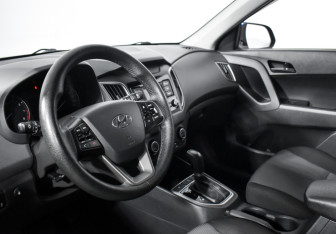 Подержанный автомобиль Hyundai Creta 2019 года (9 фото)