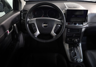 Подержанный автомобиль Chevrolet Captiva 2013 года (9 фото)