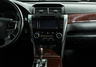 Подержанный автомобиль Toyota Camry Sedan 2014 года (14 фото)