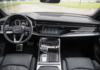 Новый Audi Q8 2025 (9 фото)