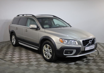 Подержанный автомобиль Volvo XC70 2012 года (3 фото)