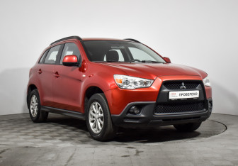 Подержанный автомобиль Mitsubishi ASX 2012 года (3 фото)