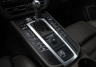 Подержанный автомобиль Porsche Macan 2019 года (24 фото)