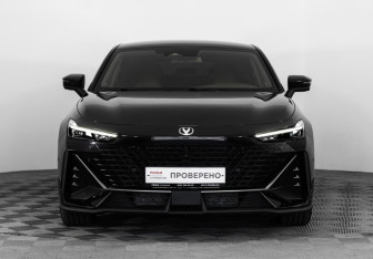 Подержанный автомобиль Changan UNI-V 2024 года (3 фото)