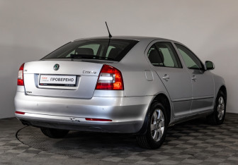 Подержанный автомобиль Skoda Octavia Liftback 2012 года (5 фото)