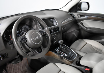 Подержанный автомобиль Audi Q5 2013 года (9 фото)